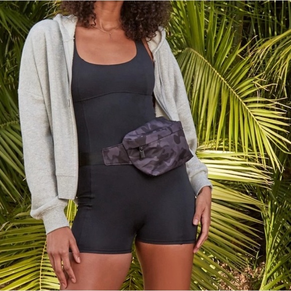 Spiritual Gangster Handbags - NWOT Spiritual Gangster Camo Belt Bag